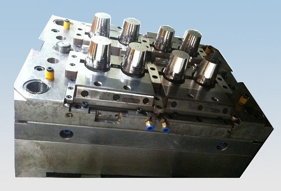 plastic injection molds for laboratory products