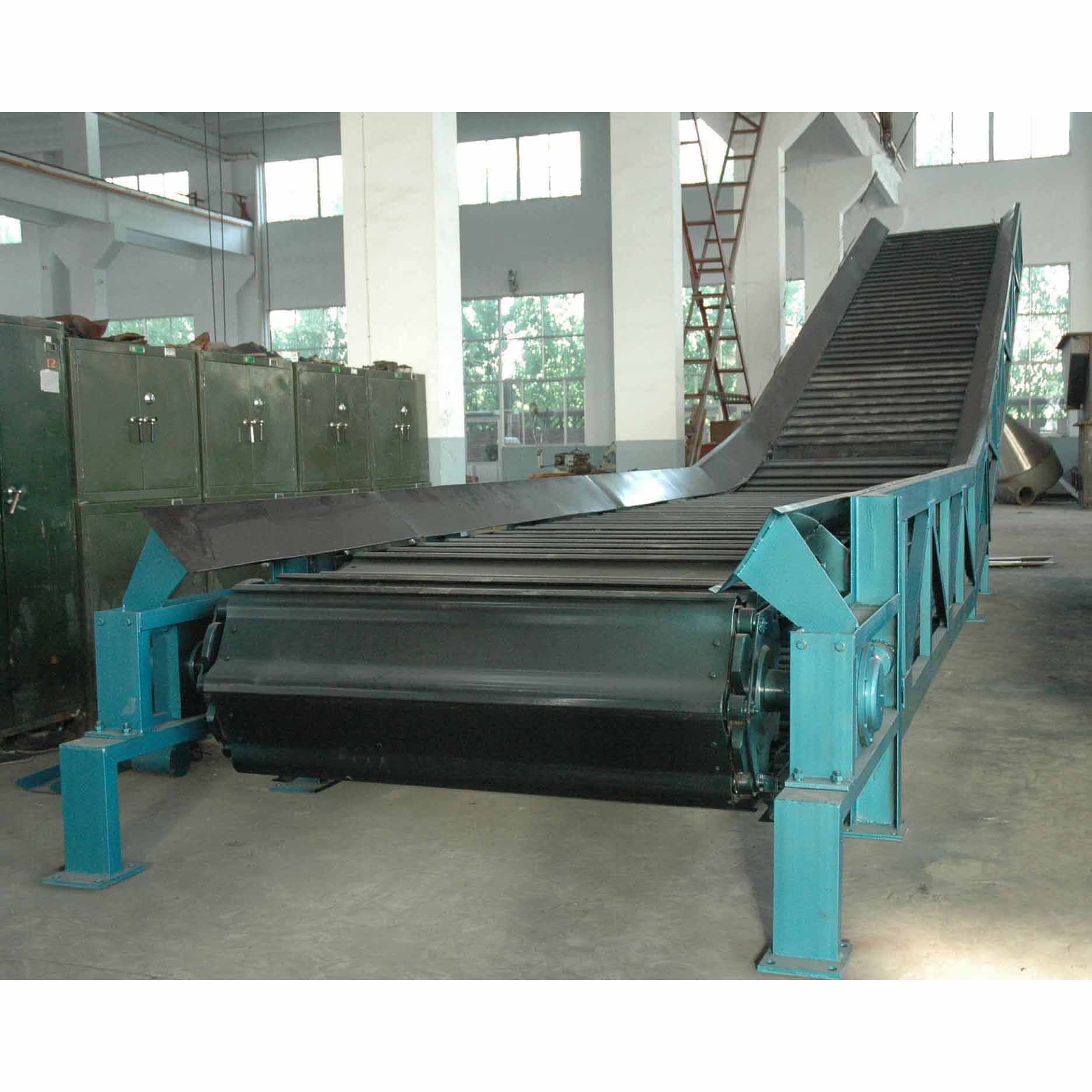 horizontal scraper conveyor