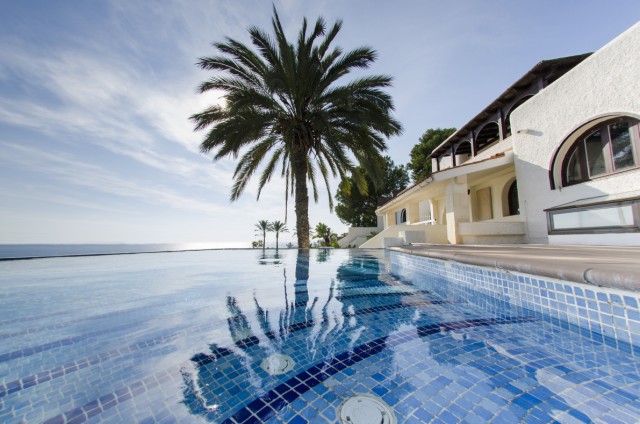 Широкий выбор недвижимости на побережье Коста Бланка в Испании
