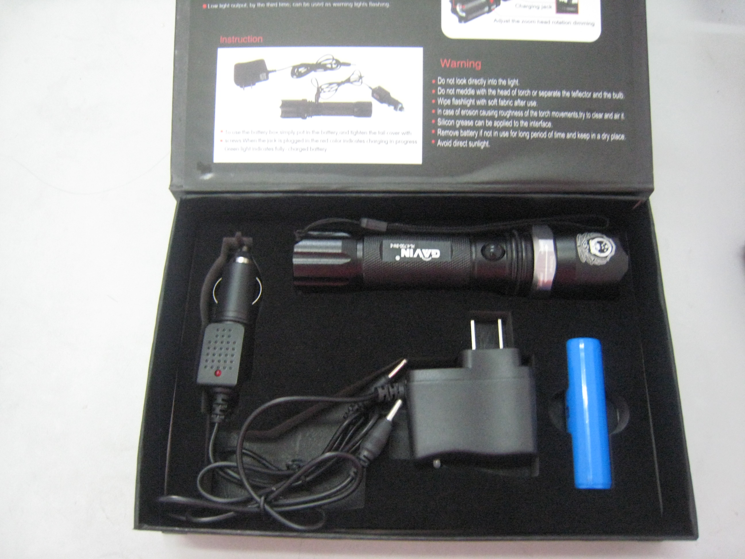 CREEQ5手电筒，大功率强光手电筒，伸缩调焦手电筒