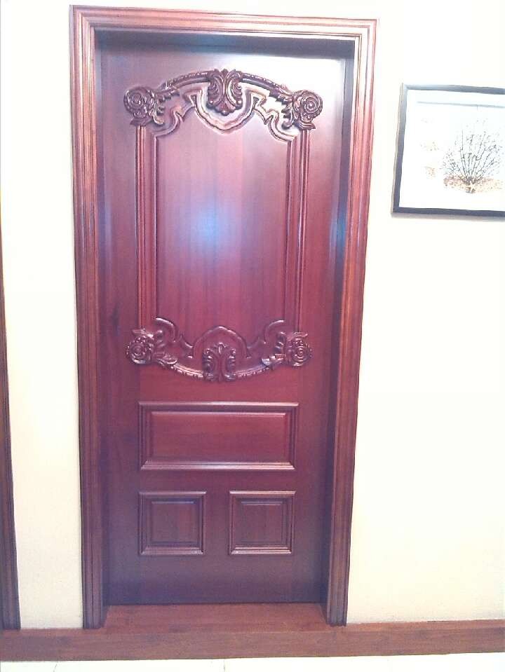 Solid wood door with pattern sapele material also can be made  in professional 