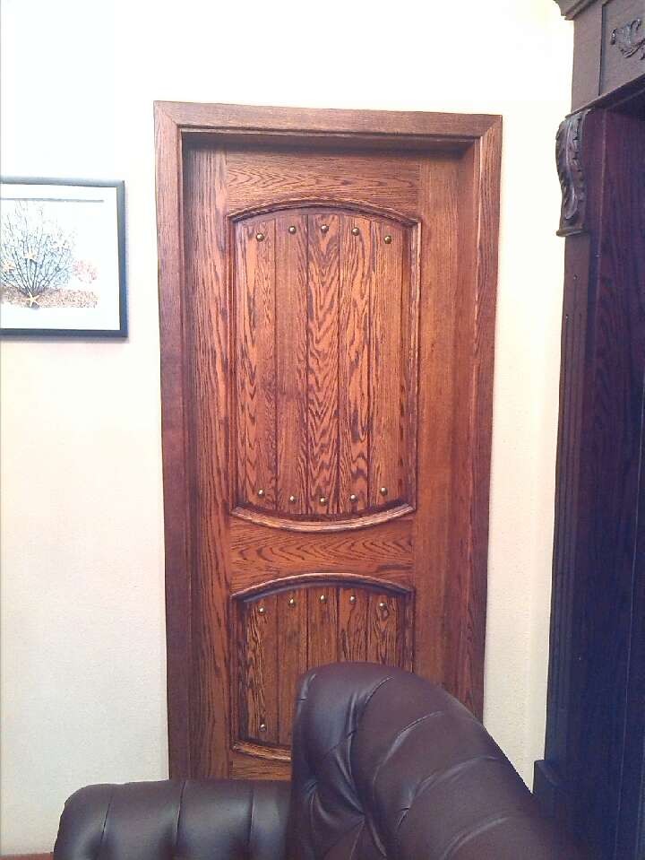 Solid wood door with pattern red oak material also can be made  in professional 
