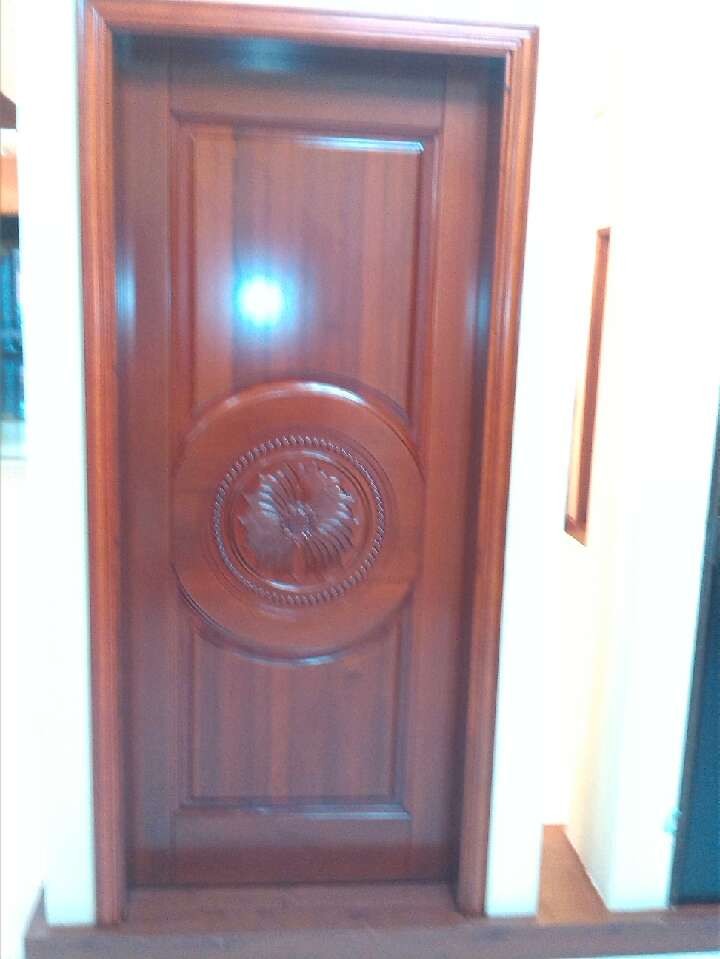 Solid wood door with pattern teak material also can be made  in professional 
