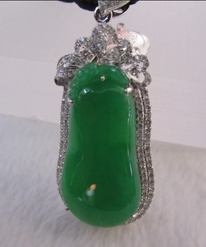 burma jade necklace