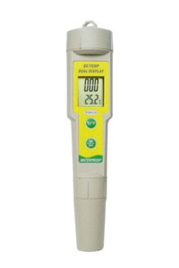  Waterproof Conductivity and temperature meter
