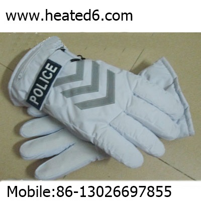 heated gloves for outdoor worker
