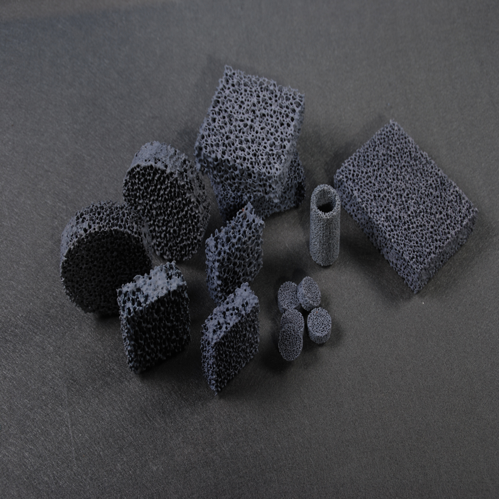 Silicon carbide ceramics foam filter