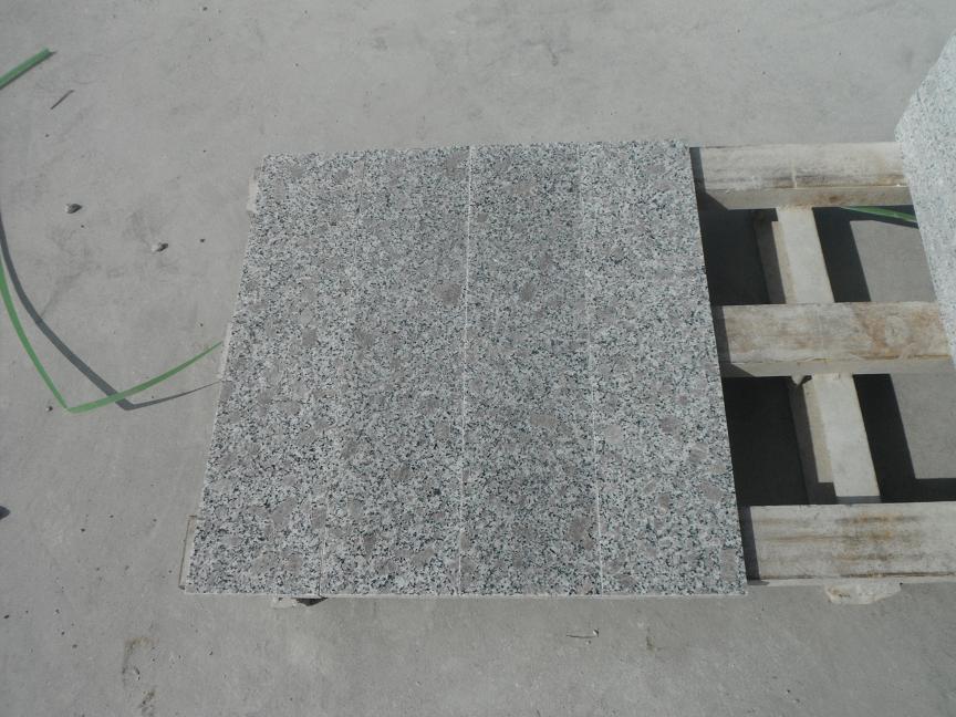 granite tiles 600x300x20mm with competitive price and strong packing