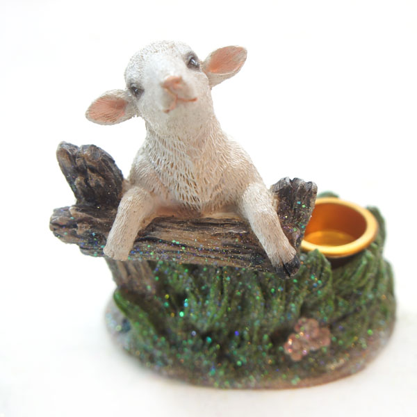 Symbol 2015 new promotional gifts sculpture Stolniy zhivodnye decoration resin sheep to put vechi