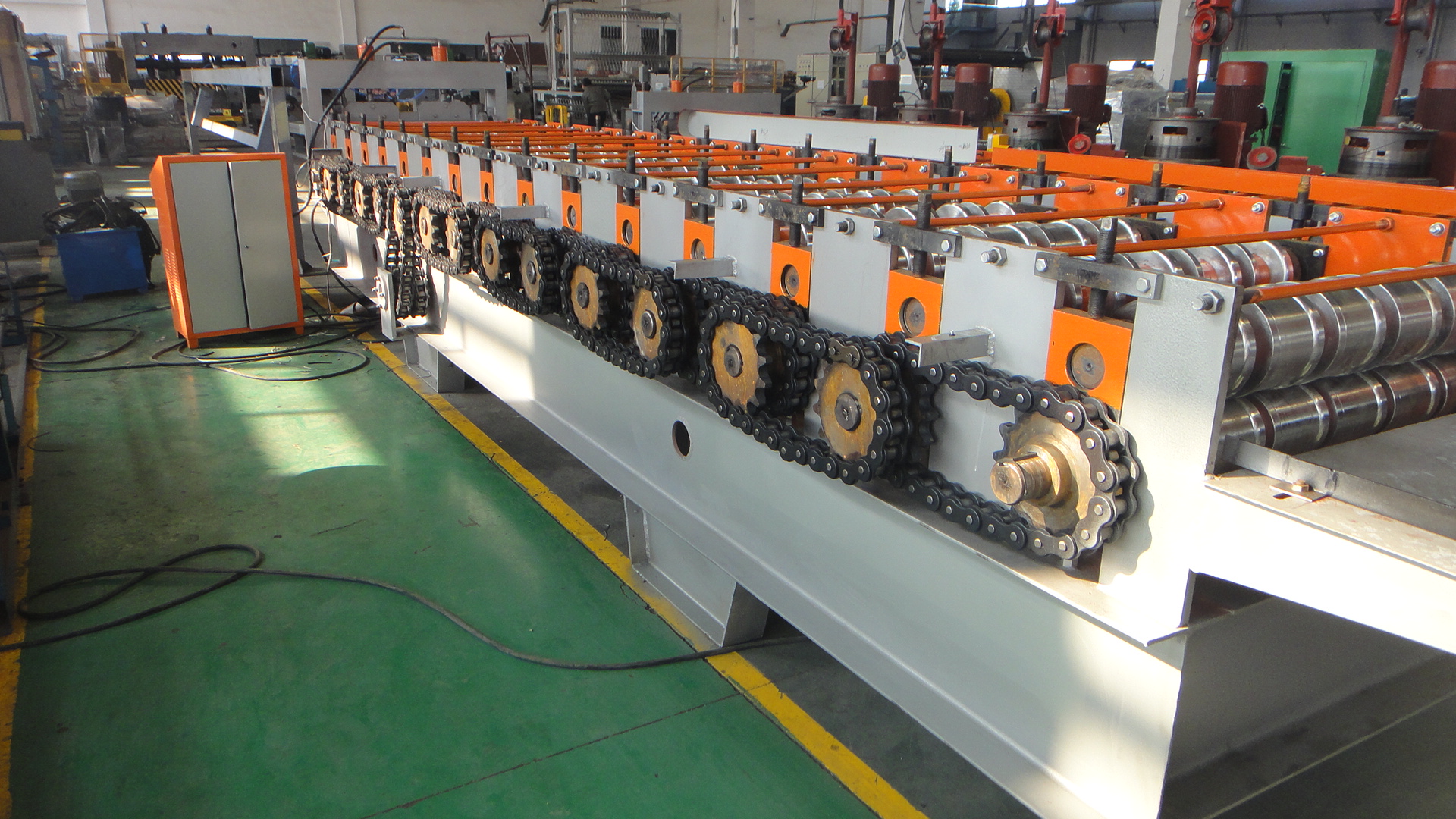 TR 26-170 Wall Panel & Roofing board Roll Forming Machine