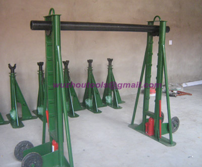 Hydraulic cable drum jack,with fixed seat during operation