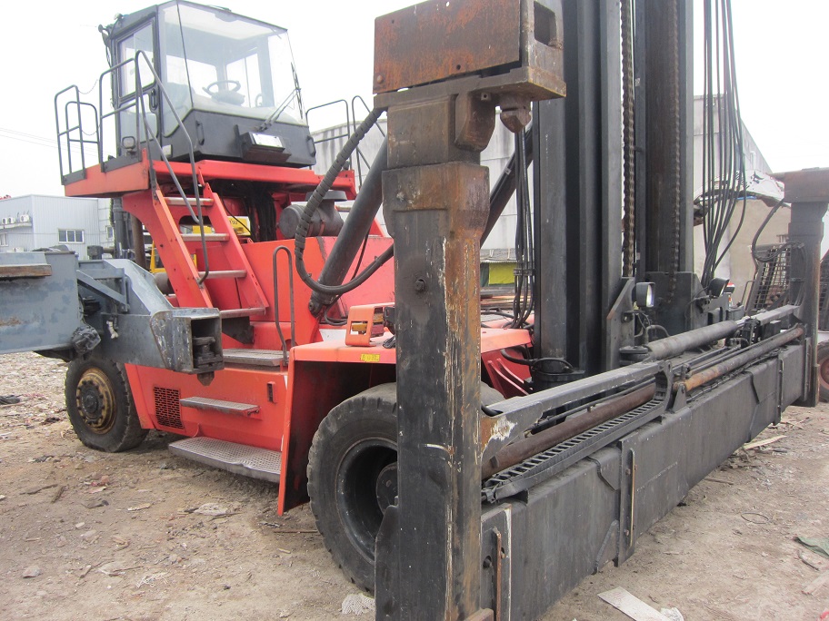 used kalmar container stacker DCE80-45E7