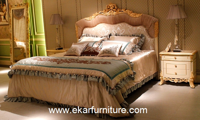 Двуспальные кровати классический кровать королевской роскоши кровать с поставщиком твердого дерева кровать типа Италия FB-168