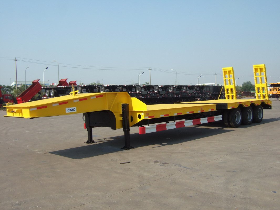 Low Bed Trailer With Hydraulic Gooseneck
