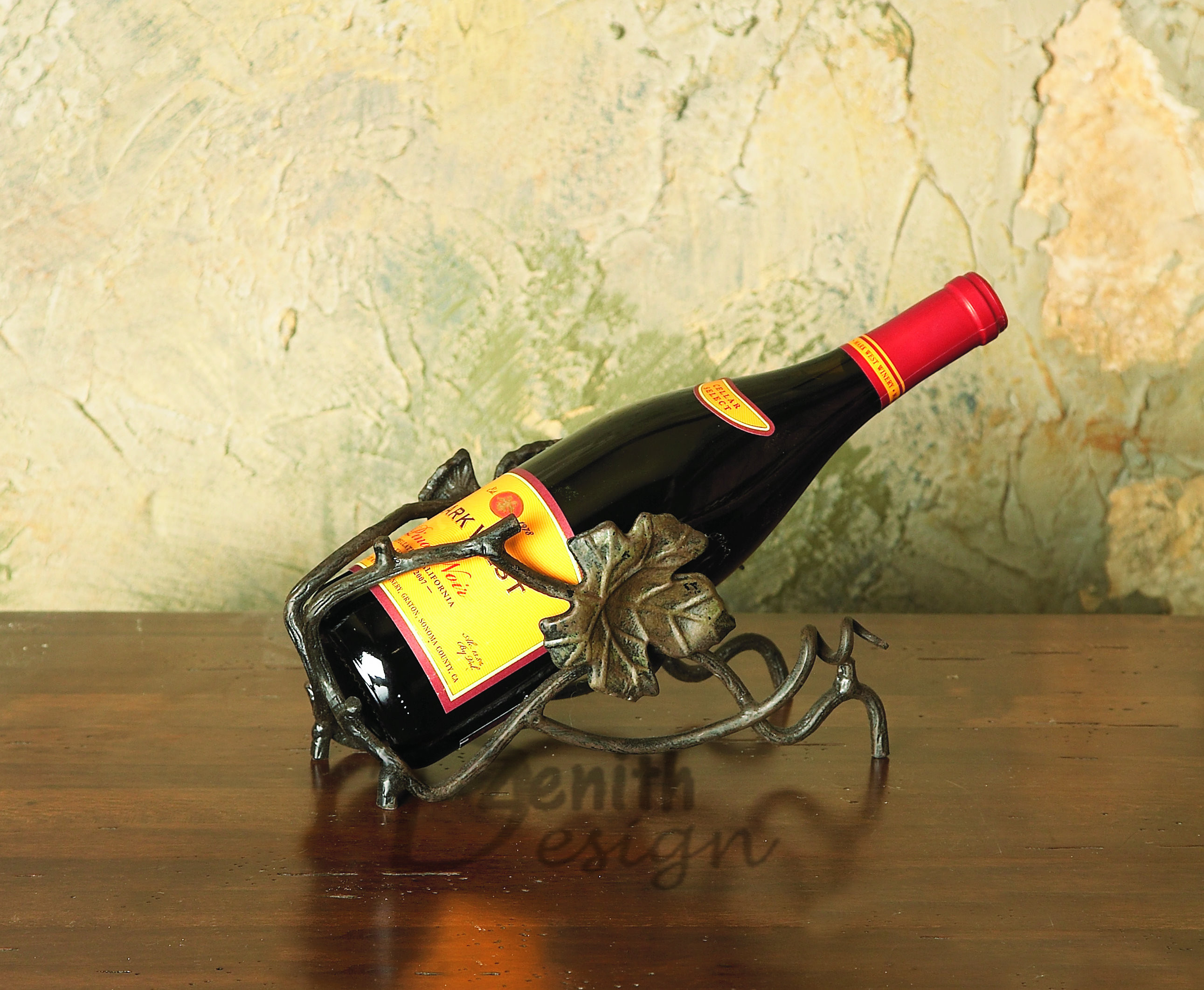 Single Vineyard Wine Bottle Cradle of Table Wine Decoration For Iron Design