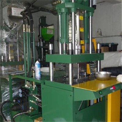 ABS Plastic Injection Molding Machine