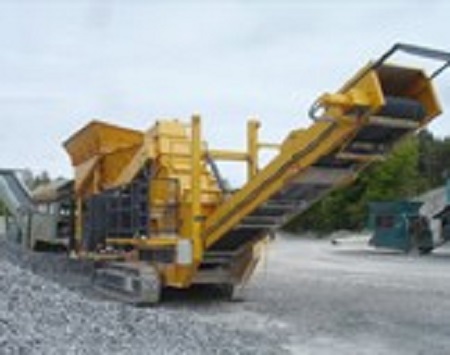 Granite Small Portable Crusher/Mobile Crusher Machine With Large Capacity