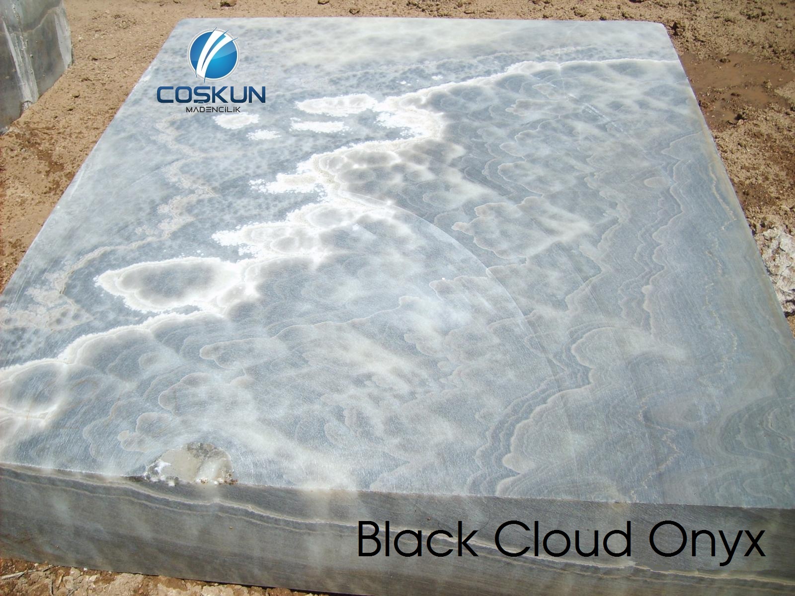 Black Cloud Onyx - Blocks & Slabs