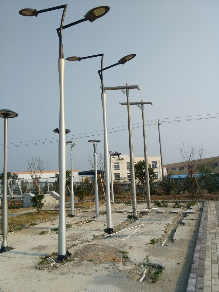 Aluminum double arm street light pole LED