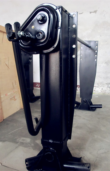 Outboard one side operation 28ton landing gear support leg