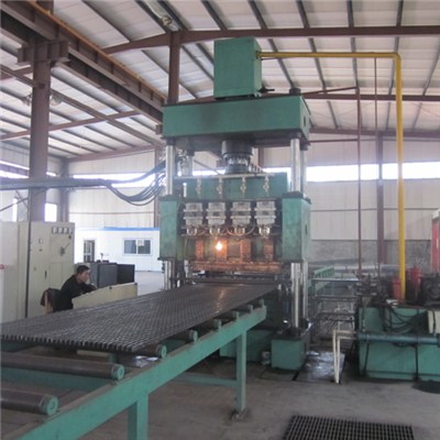 Press Welded Steel Grating Machine