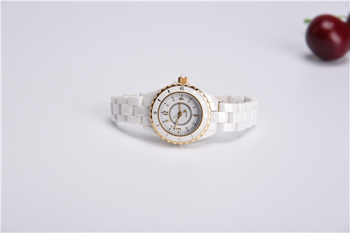 Ceramic anticlockwise watch with Rose gold bezel