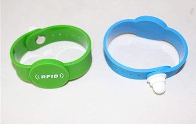 RFID Soft PVC Anti Tamper Wristband Tag