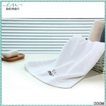 Plain Sweat Absorbent Beige Textile Embroidery Designs Small Sports Towel, Gym Towel Microfiber Towel