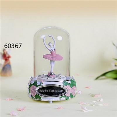 Holiday Snow Globe Music Boxes