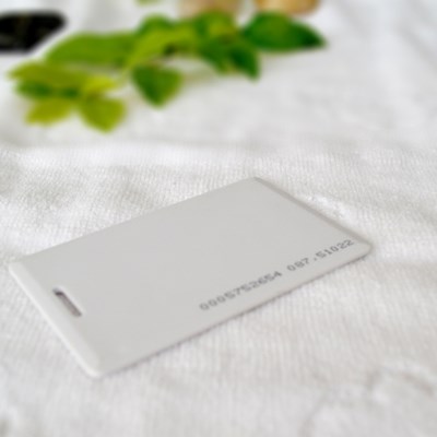 Unprinted Blank White Card