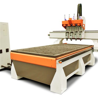 4 Tools Auto Changed CNC Wood Router