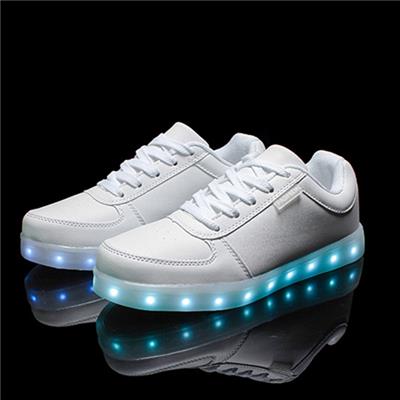 2016 Wholesales LED Shoes Light Up Flashing Hot Top Glow Sneakers For Men