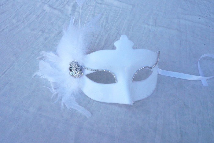 lovely feather masks for sale - Made in China 1106-1