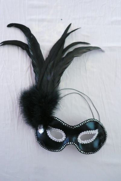 lovely feather masks for sale - Made in China 1110