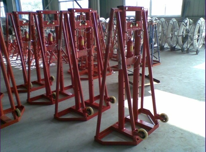 large-scale cable drum jacks