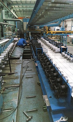 Garage Door roll forming machine with hydraulic profile cutter