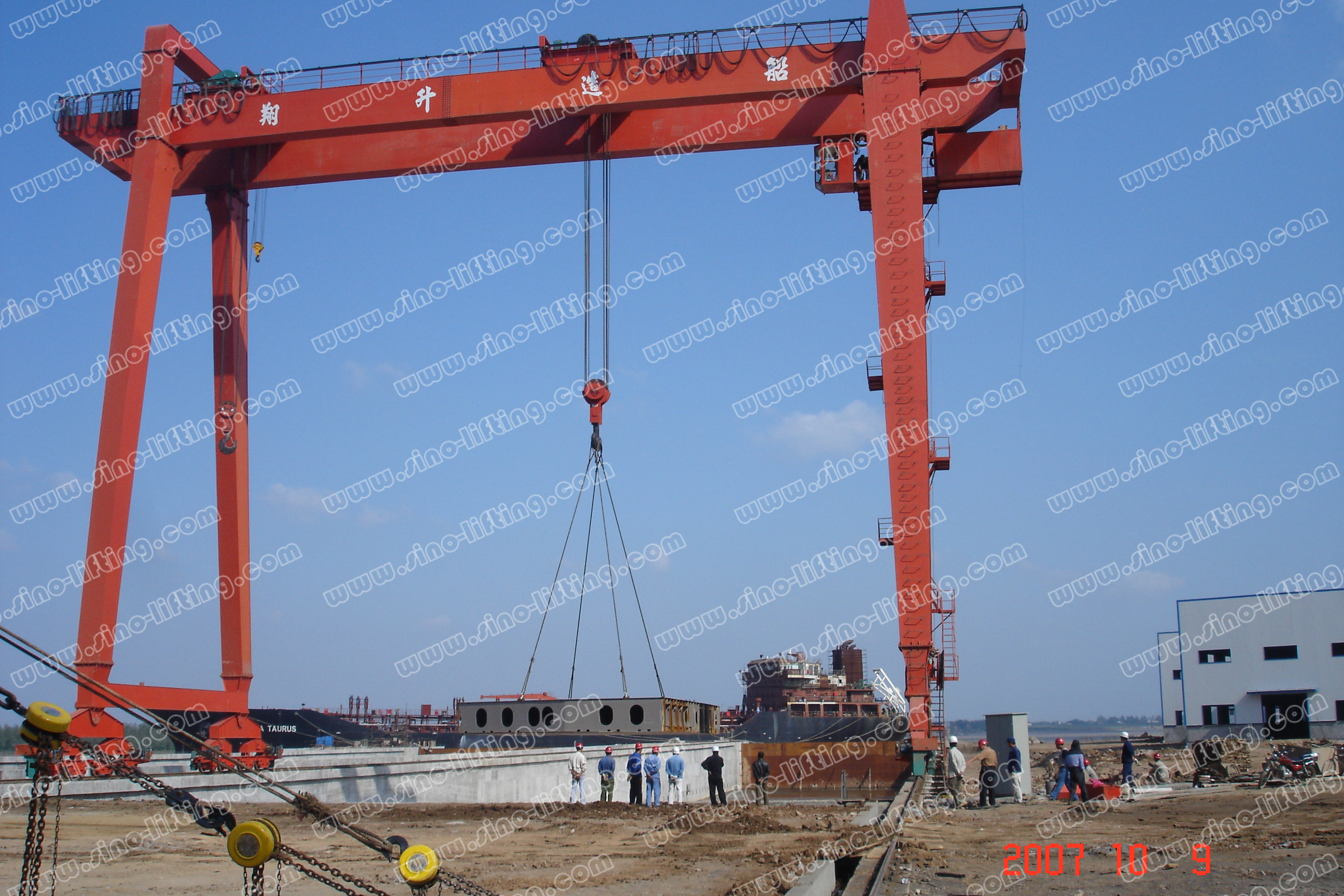 Double girder shipbuilding gantry crane