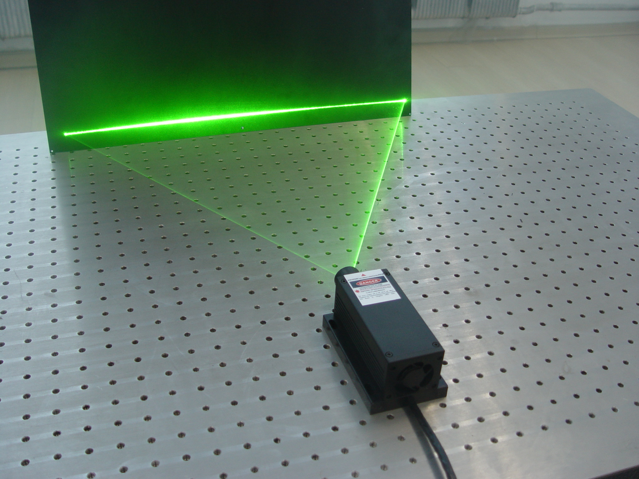 CNI high stability line laser