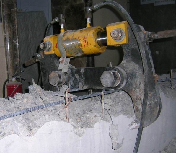 hydraulic concrete crusher / concrete crunching
