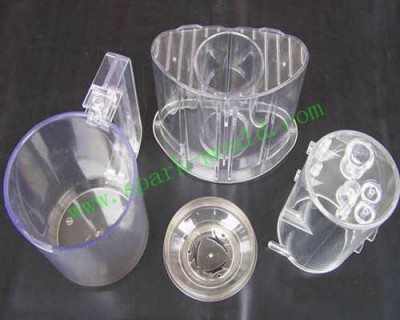 transparent plastic cups
