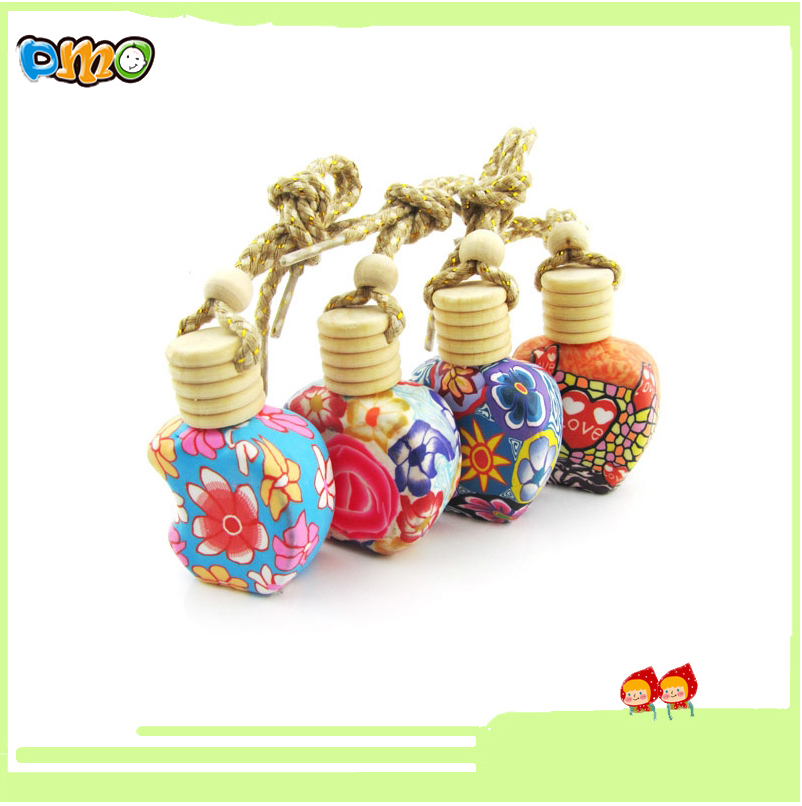 2016New Design Fancy Lovely Empty Glass Polymer Clay Perfume Bottle for Car Hanging 