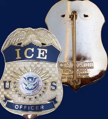 Gold US Police Officer Badge