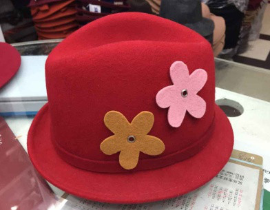 top quality winter fake wool felt hat with flowers 