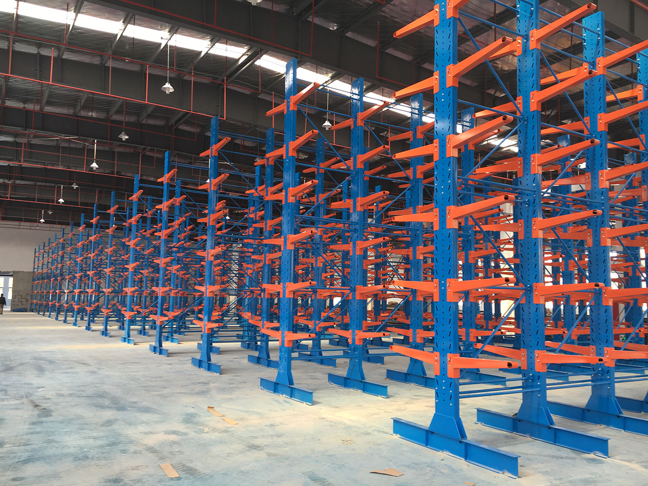 Load long products double arm cantilever racking