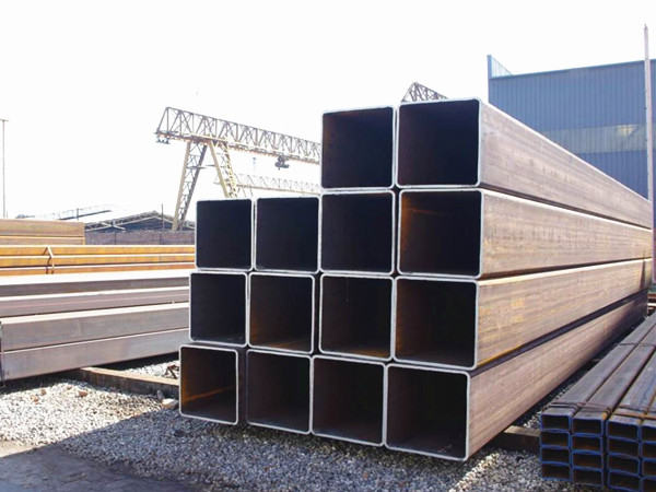 Square or rectangular steel pipe and tube
