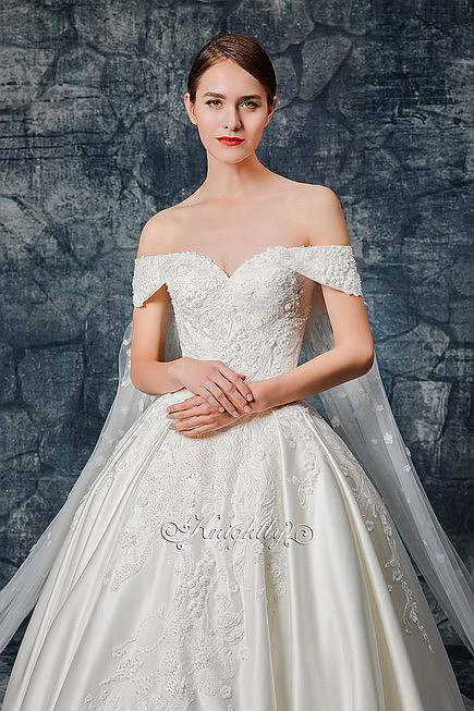 Sweetheart Neckline Lace Applique Satin Wedding Gown