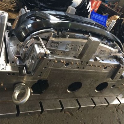 Bumper Injection Mold With Hot Runner