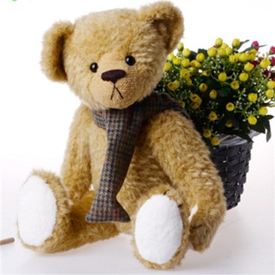 China Hot Selling Minion Cute Soft Bowknot Bear Christmas Candy Toy