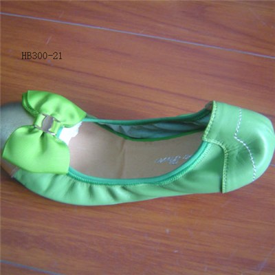 Flat Ladies Casual Footwear With Round Toe And Flat Heels And Comfortable Leather Insoles