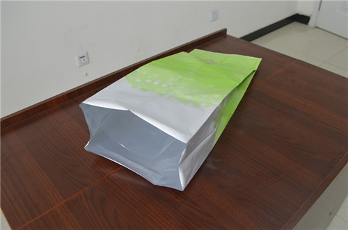 Flat barrier foil bags for moisture senstive items
